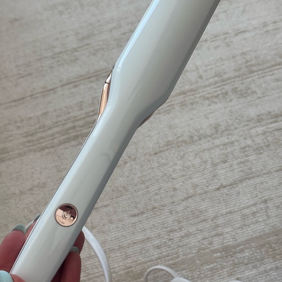 T3 SINGLEPASS X 1.5” new, no box hair straightener - Picture 3 of 7